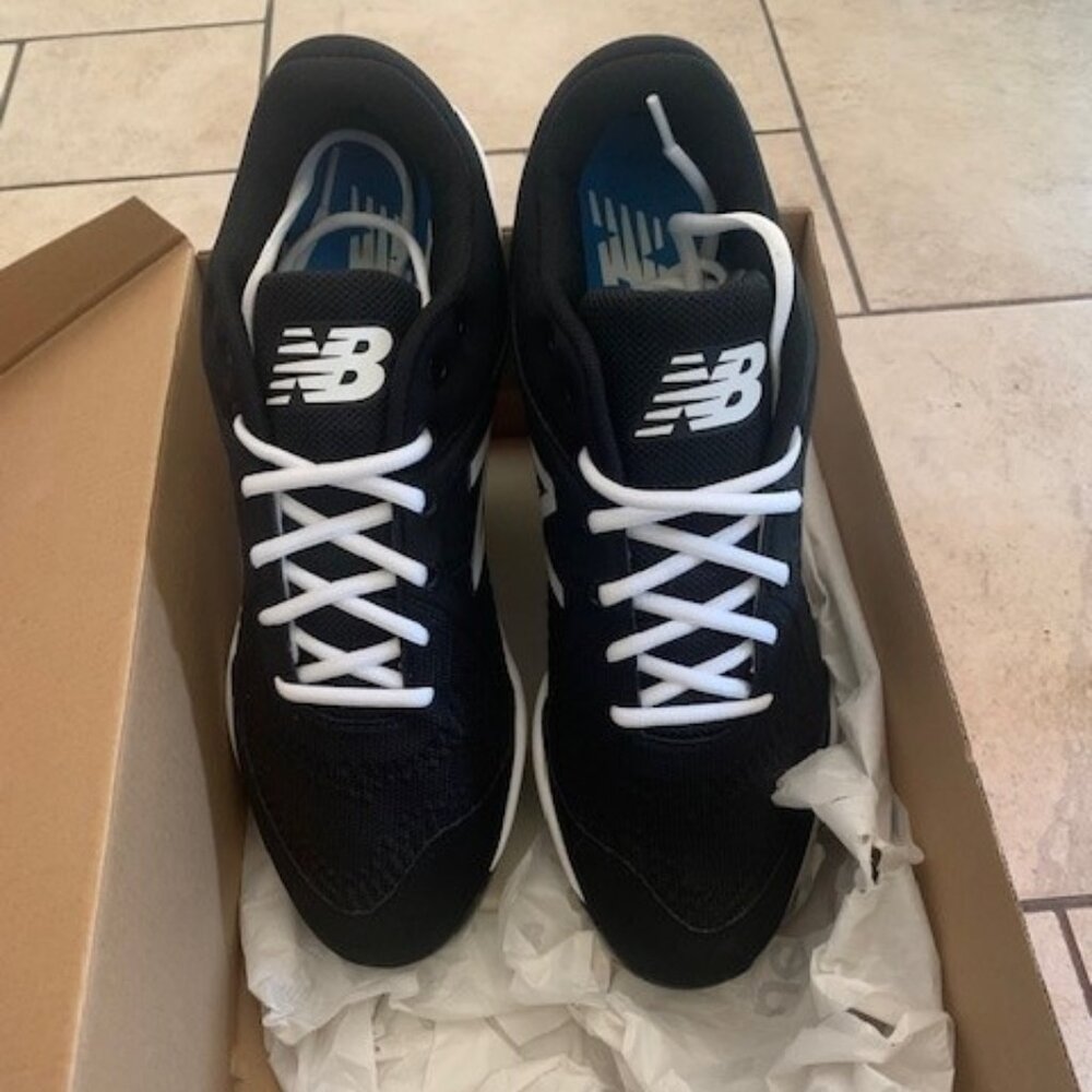 NEW - New Balance Men's Baseball Molded Cleats